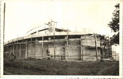 Igreja nova sendo construída em 1972