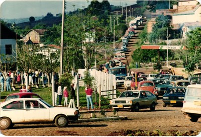 Carreata realizada,depois da assembléia da pró-emancipação.1987