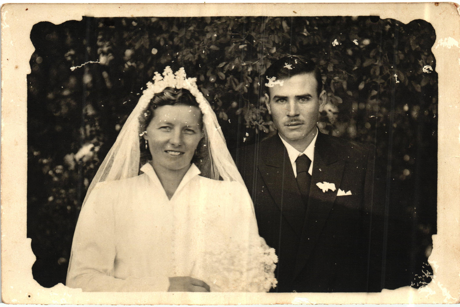 Ida Schneider,a parteira da região junto com seu marido Lúcio -1954.